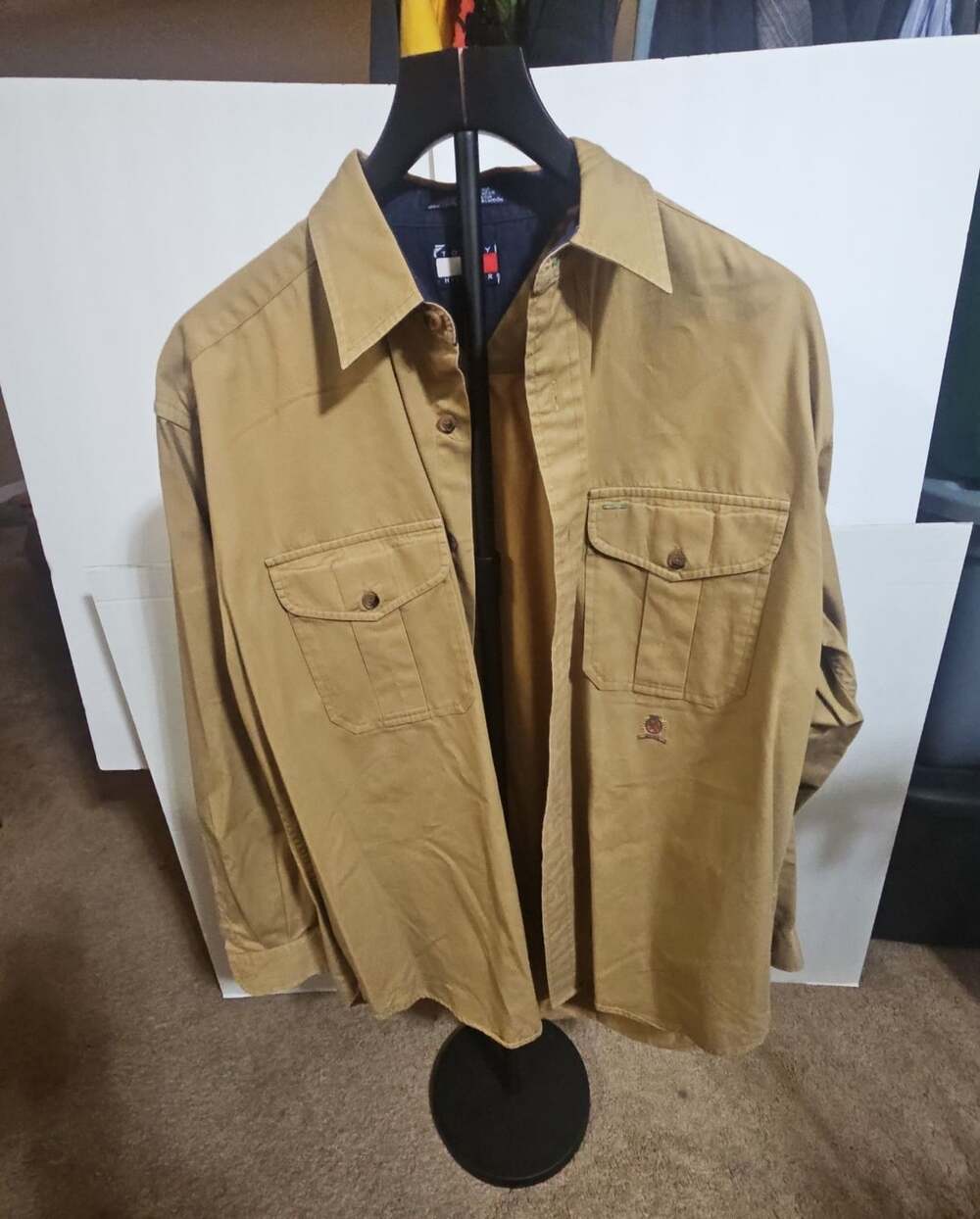 Tommy Hilfiger Button Down Shirt Size M Tan Long Sleeve Pocket